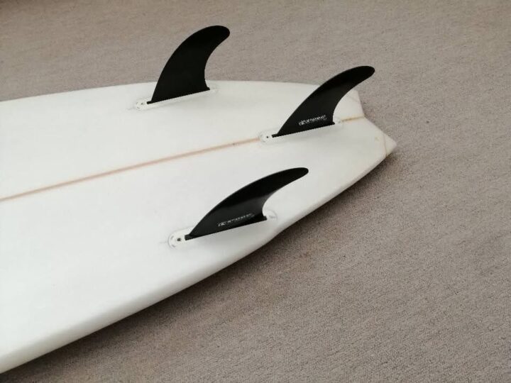 Childrens 5ft 6 Beginner Surfboard - Image 3